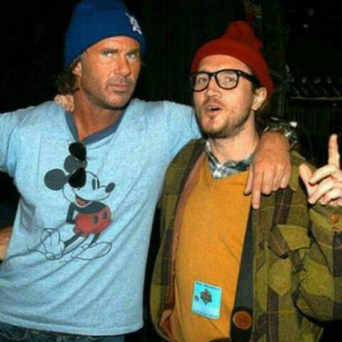 John Frusciante and Chad Smith join the band