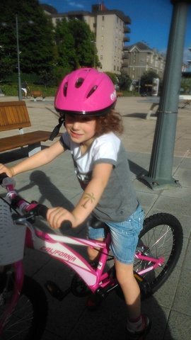 BIZIKLETAZ IBILTZEN IKASTEN