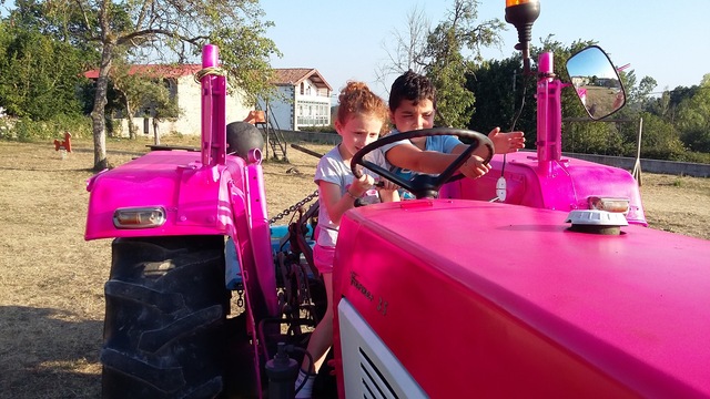 HERRIAN TRAKTOREAREKIN