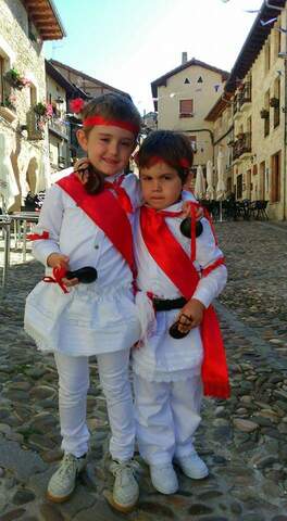 Friasen, San Juan jaietan nire lagunarekin.