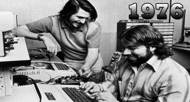 La empresa es establecida en el garaje de la casa de Steve Jobs
