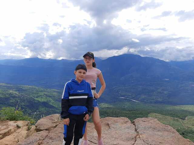 EN UN LUGAR TURISTICO DE ME PAIS