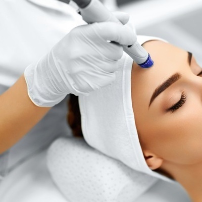 Timeline: COSMETOLOGÍA