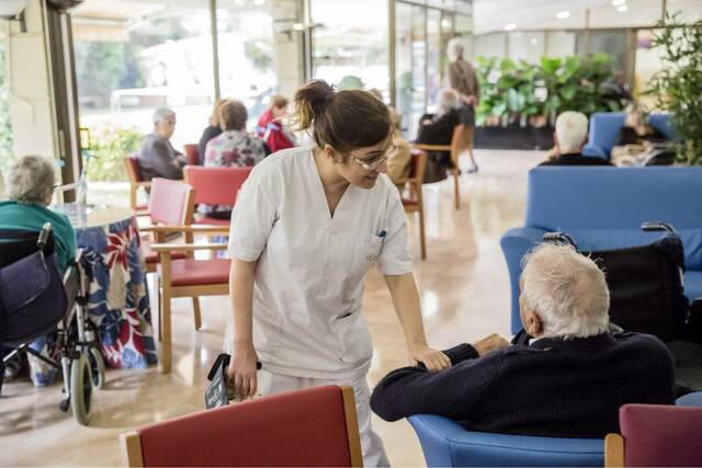 España. Enfermería geriátrica como asignatura obligatoria
