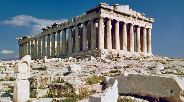 Fin de la construcción del Partenón