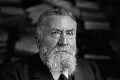 Asesinato del líder socialista y pacifista francés Jean Jaures.