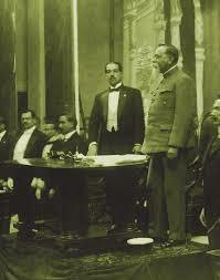 Carranza asume el poder. se suspenden los pagos para la deuda