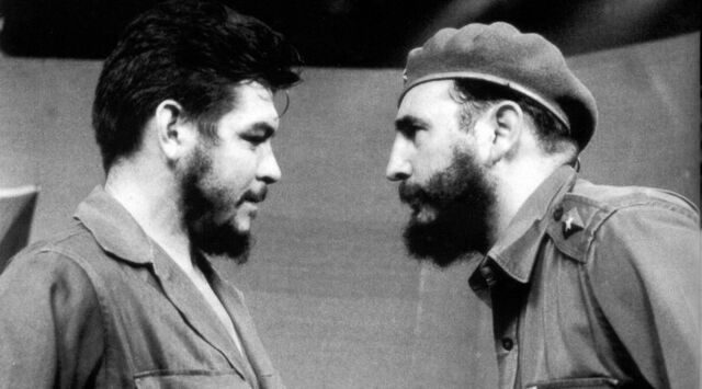 Fidel Castro y Che Guevara