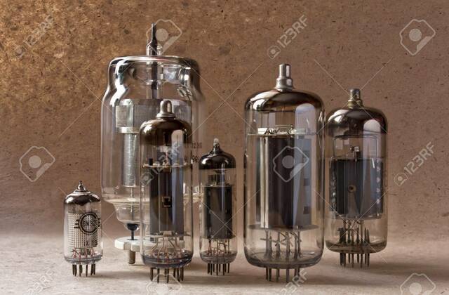 Primera generación: tubos de vacío