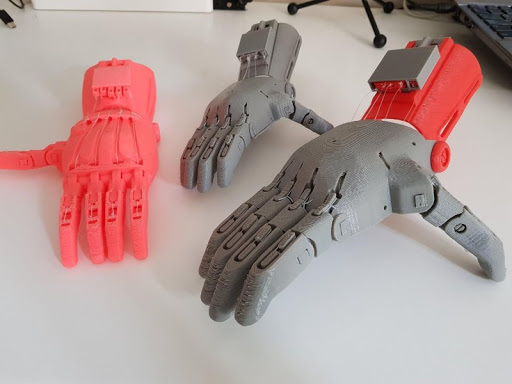 primera prótesis de mano