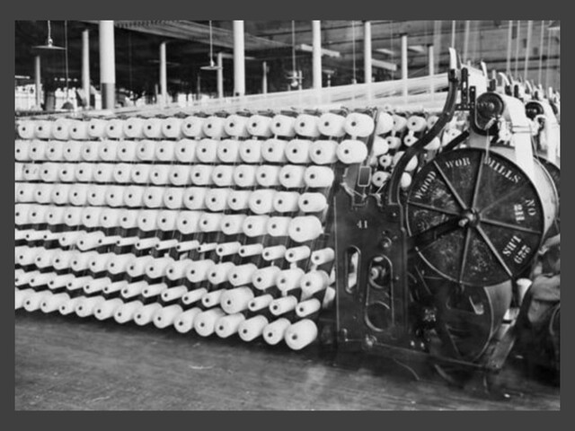 Desarrollo de las industrias más importantes de la época como la: textil, acero, electricidad y cerveza.