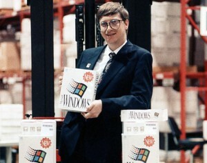 Bill Gates destaca el compromiso de Microsoft con Internet