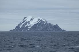 Arrives at Elephant Island, no one was there.