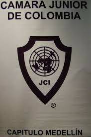 Inicia el programa de proclamación de la organización con mayor proyección social. 1986