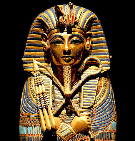 Howard Carter Finds Tomb Of Tutankhamen