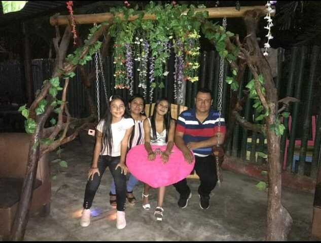 LOS 15 DE MI HERMANA