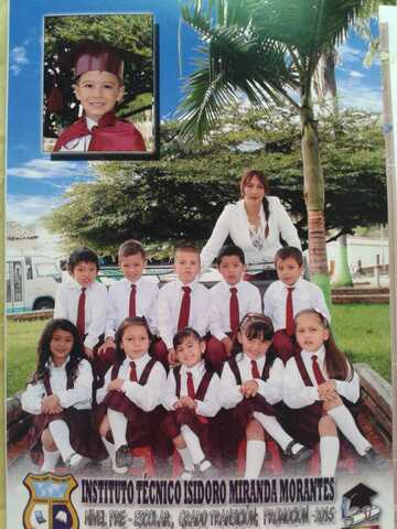 Graduacion con mi grupo de estudio..