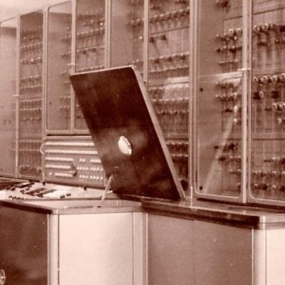 Timeline: GENERACIONES DE LAS COMPUTADORAS