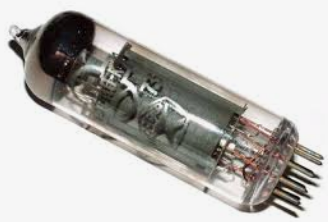 Primera generación (1951-1958)