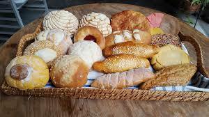 HUELGA POR CIERRE DE PANADERIAS