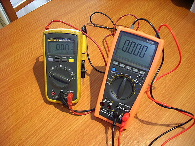 Se comienza a utilizar la electrónica para conseguir mayores amplificaciones.