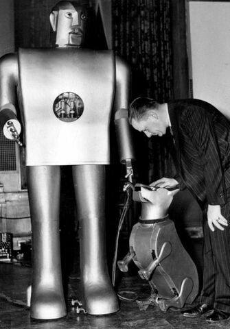El primer robot en 1921
