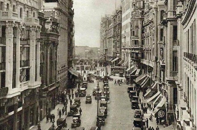 El exceptuó el pago de importación.