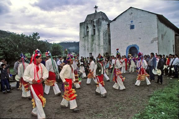 Danza tradicional prehispánica.
