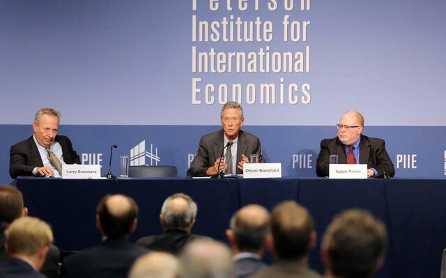 Oliver Blanchard y Lawrence Summers