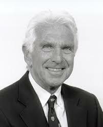 Warren Bennis (1925-2014) TEORÍA DEL DESARROLLO ORGANIZACIONAL