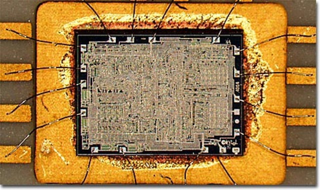 Intel 4004 (i4004)