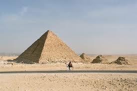 Arte Egipcio. Imperio Antiguo. La pirámide de Menkaura (Micerino) en Guiza