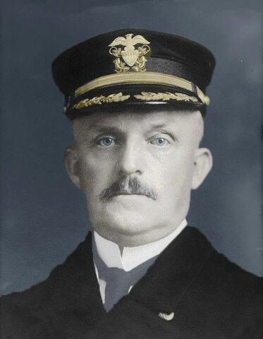 Knapp, primer gobernador norteamericano de la Isla.