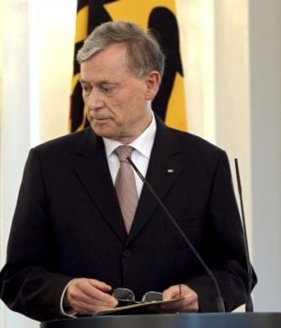 Entorno politico;: El cargo de Presidente del Reich (Imperio)  por la caida de la monarquia