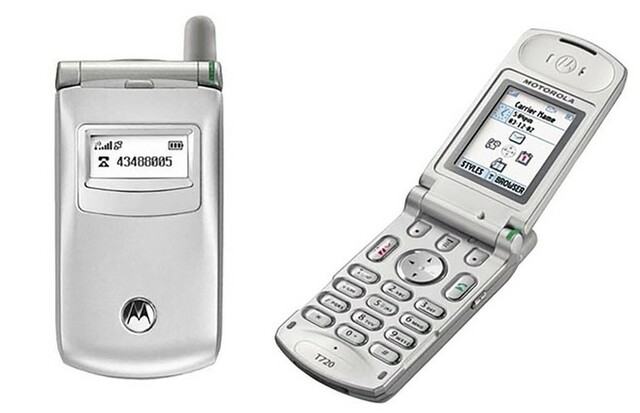Primeiro telefone com flip- Motorola BlackBerry