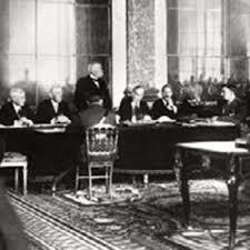 El imperio austro-húngaro firma el Armisticio (Armisticio de Padua)