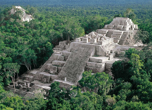 Apogeo de Calakmul ( 250 a.C. y 700 )