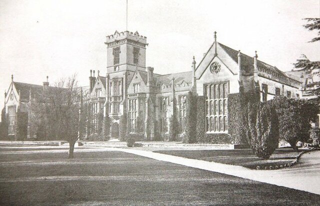 Queen's College