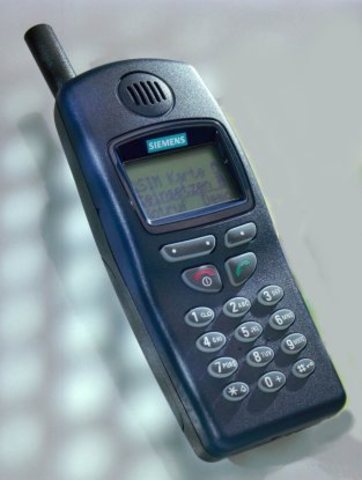 Aparece el primer movil en casa