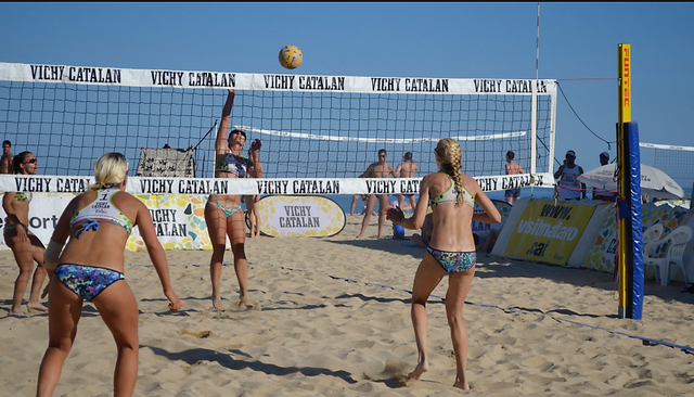 Llega el voleibol a las playas de España