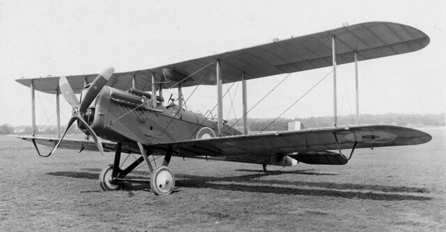 Avanç tecnològic en els objectes armamentístics.