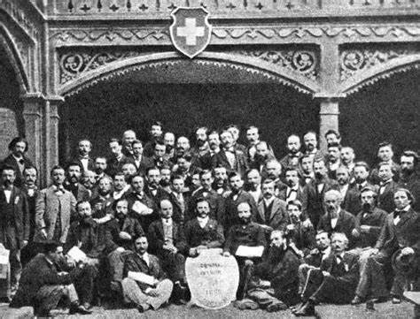 Nacimiento de la AIT