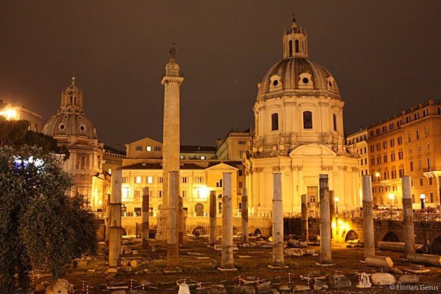 Architecture. Santa María di Loreto