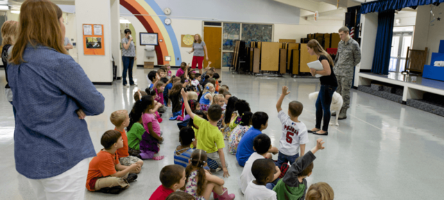 1852 Educación gratuita por primera vez en Estados Unidos