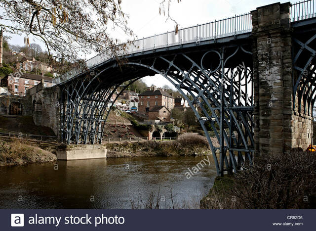 Construcción del primer Puente de Hierro