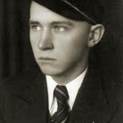 Timeline: Biografía de Julian Greimas