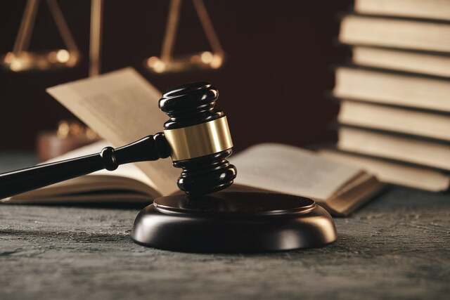 TITULO XXVII. "REGLAS ESPECIALES RELATIVAS A LA CURADURIA DEL DISIPADOR"