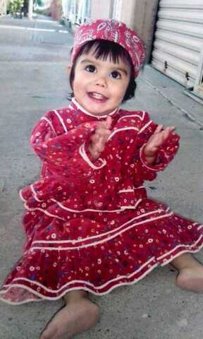 foto tomada con vestuario de una de las culturas mexicanas