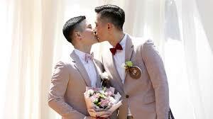 Legalització del matrimoni homosexual.