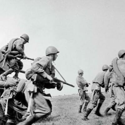 Timeline: LA GUERRA UNA Y OTRA VEZ